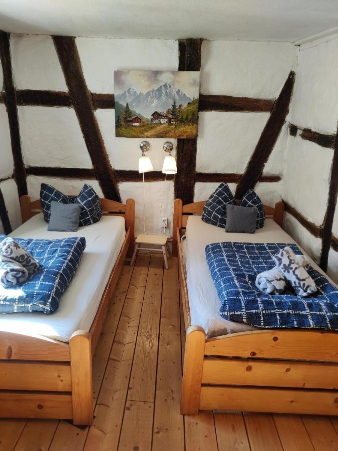 Gemuetliche Gaestezimmer In Einem Neu Sanierten Fachwerkhaus Sachsenheim Extérieur photo
