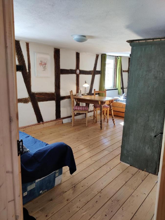 Gemuetliche Gaestezimmer In Einem Neu Sanierten Fachwerkhaus Sachsenheim Extérieur photo