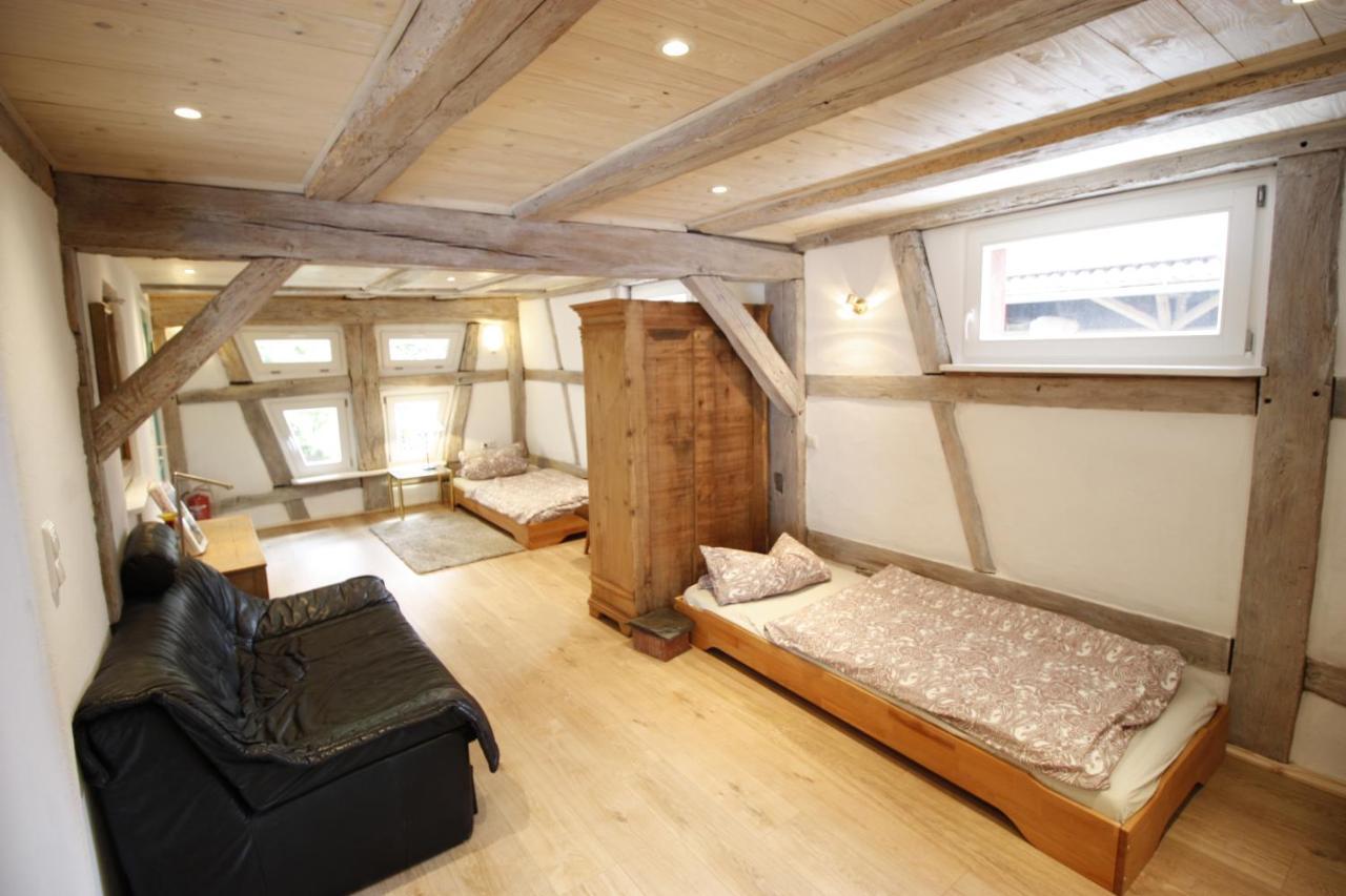 Gemuetliche Gaestezimmer In Einem Neu Sanierten Fachwerkhaus Sachsenheim Extérieur photo