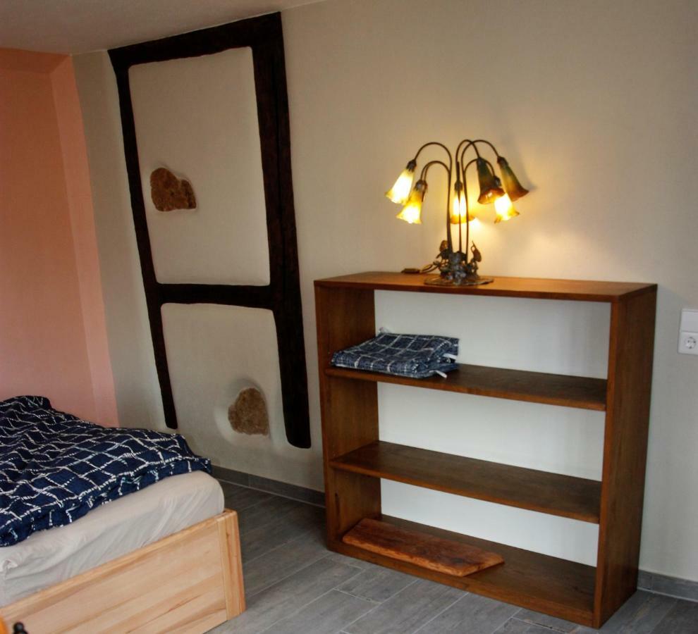 Gemuetliche Gaestezimmer In Einem Neu Sanierten Fachwerkhaus Sachsenheim Extérieur photo